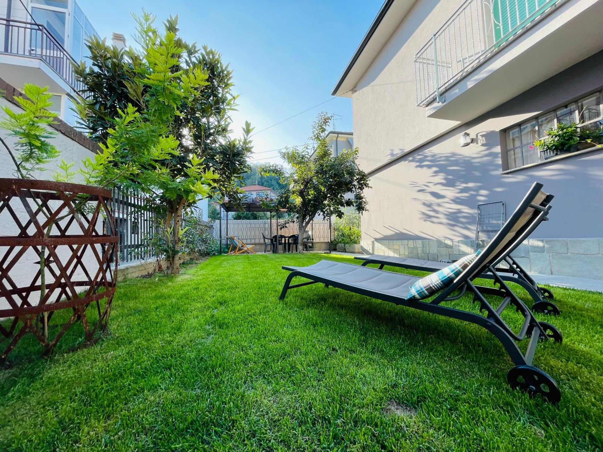 Casa Piero, Relax E Piscina Privata Tra Le Colline Delle Langhe Villa Alba  Exterior photo