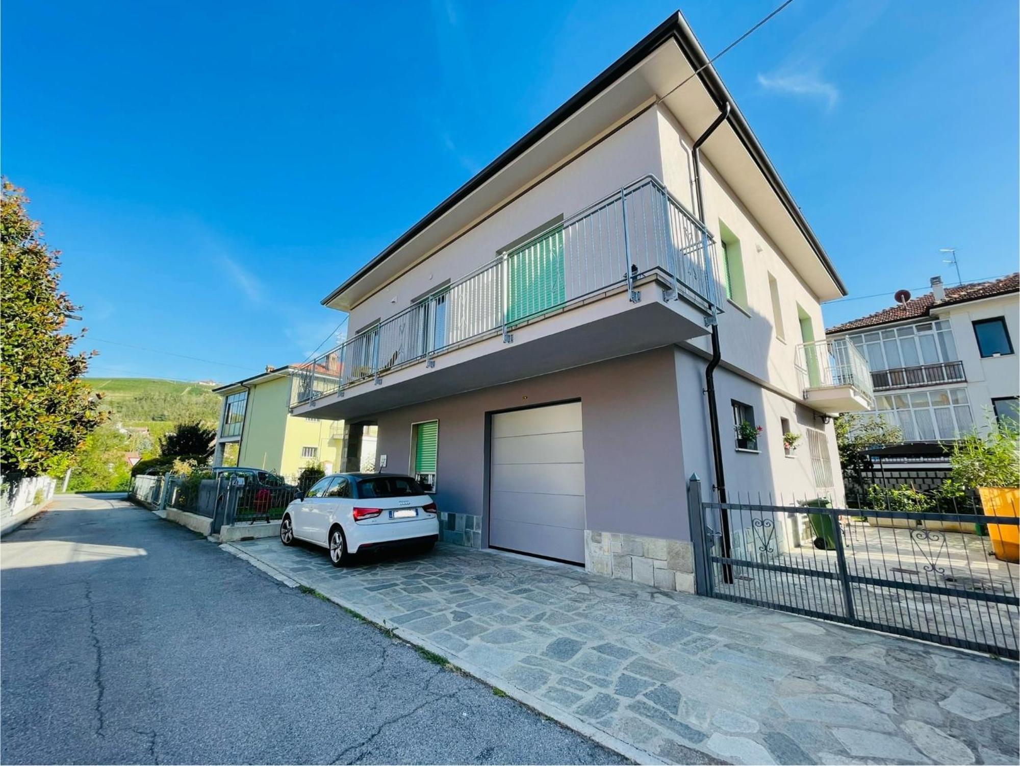 Casa Piero, Relax E Piscina Privata Tra Le Colline Delle Langhe Villa Alba  Exterior photo